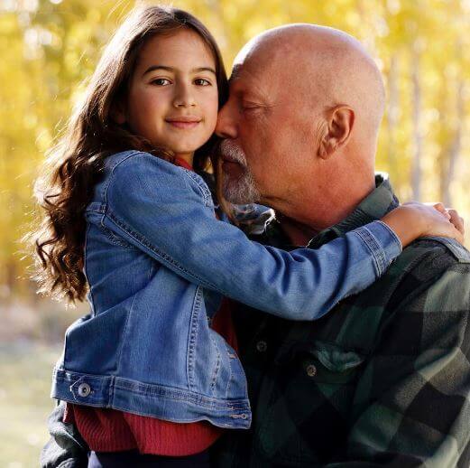 Mabel Ray Willis with her father Bruce Willis.
